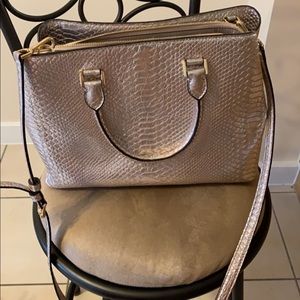 MICHAEL KORS Savannah large satchel.